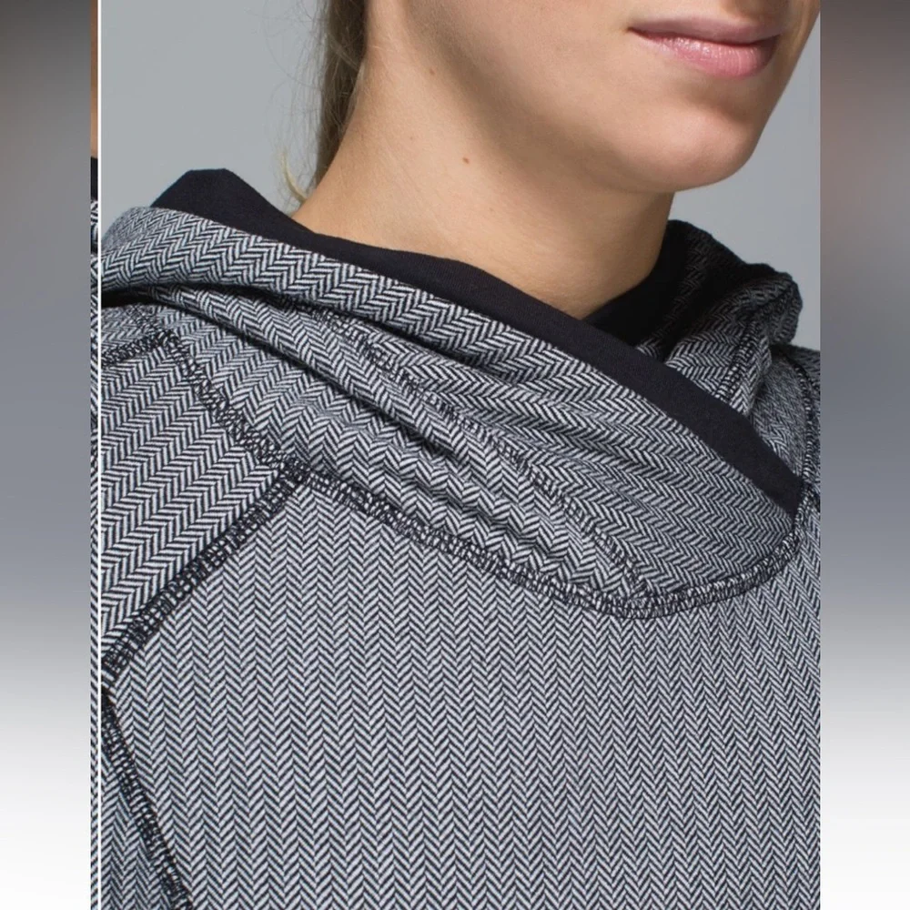 Lululemon Think Fast Hoodie - Picture 4 of 9